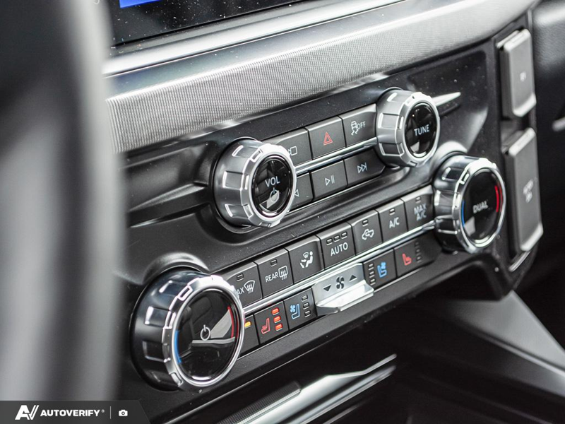 NEW 2026 Ford F-350 Super Duty Platinum - Star White Tri-coat Metallic Exterior / BLACK ONYX/BLUE LEATHER Interior - $130,416 - Stock #D60358 - VIN 1FT8W3BM1TEE07738 - Photo 20
