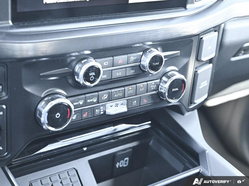 NEW 2026 Ford F-350 Super Duty Lariat - Agate Black Exterior / BLACK ONYX ACTIVEX Interior - $109,922 - Stock #E60755 - VIN 1FT8W3BT9TEE72621 - Photo 20