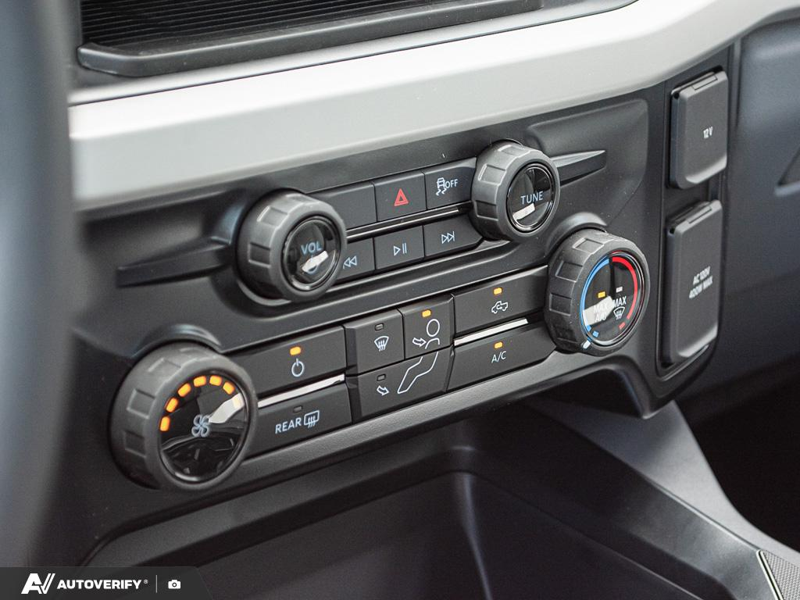 NEW 2026 Ford F-350 Super Duty XLT - Oxford White Exterior / MEDIUM DARK SLATE CLOTH Interior - $87,264 - Stock #D60649 - VIN 1FT8W3BT8TEF02370 - Photo 20