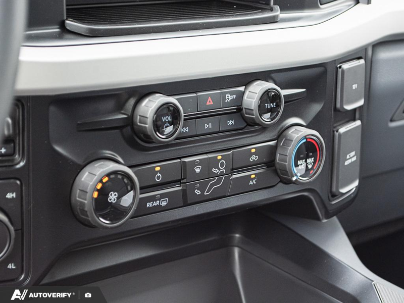 NEW 2026 Ford F-350 Super Duty XLT - Oxford White Exterior / MEDIUM DARK SLATE CLOTH Interior - $87,264 - Stock #D60619 - VIN 1FT8W3BT2TEE86652 - Photo 21