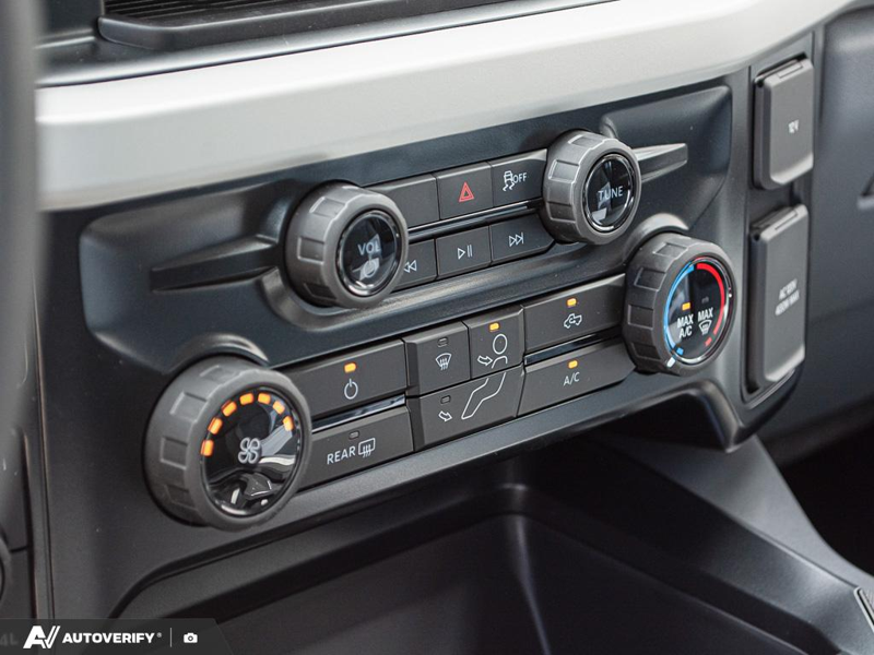 NEW 2026 Ford F-350 Super Duty XLT - Oxford White Exterior / MEDIUM DARK SLATE CLOTH Interior - $91,707 - Stock #D60648 - VIN 1FT8W3DT9TEF02228 - Photo 21