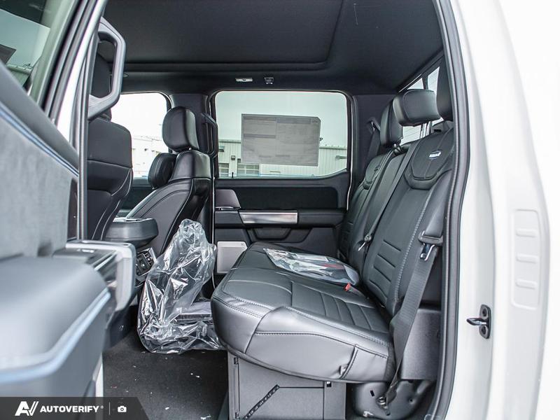 NEW 2026 Ford F-350 Super Duty Platinum - Star White Tri-coat Metallic Exterior / BLACK ONYX/BLUE LEATHER Interior - $131,716 - Stock #D60358 - VIN 1FT8W3BM1TEE07738 - Photo 25