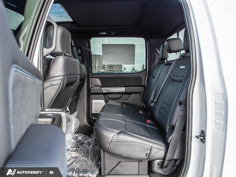 NEW 2026 Ford F-350 Super Duty Platinum - Star White Tri-coat Metallic Exterior / BLACK ONYX/BLUE LEATHER Interior - $121,861 - Stock #D60408 - VIN 1FT8W3BT9TEE27596 - Photo 25