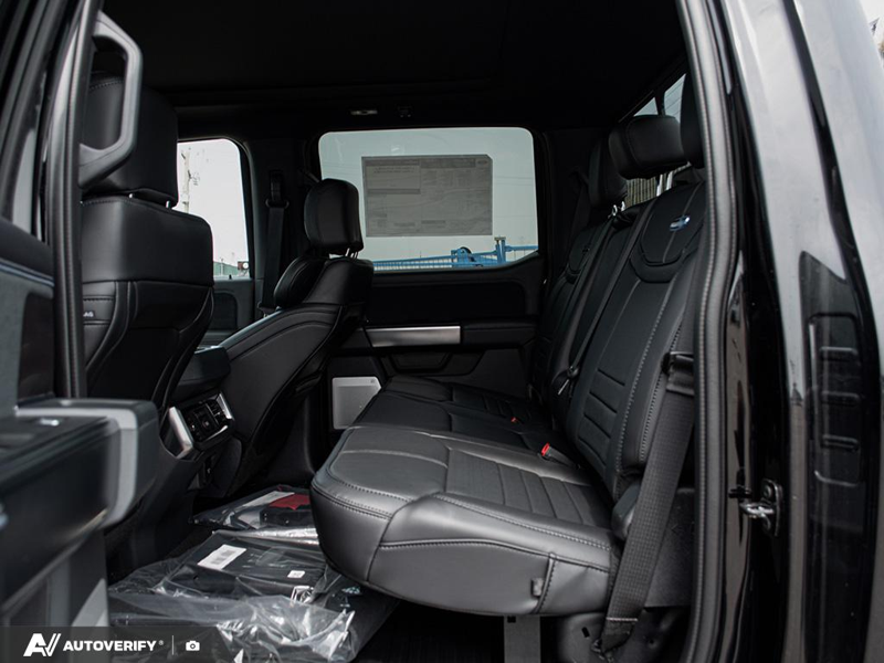NEW 2026 Ford F-350 Super Duty Platinum - Agate Black Metallic Exterior / BLACK ONYX/PLATINUM BLUE, UNIQUE PLATINUM LEATHER 40/CONSOLE/40 Interior - $121,938 - Stock #D60753 - VIN 1FT8W3BMXTEE03297 - Photo 25