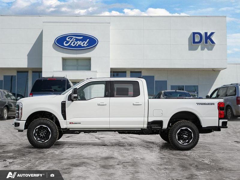NEW 2026 Ford F-350 Super Duty Platinum - Star White Tri-coat Metallic Exterior / BLACK ONYX/BLUE LEATHER Interior - $131,716 - Stock #D60358 - VIN 1FT8W3BM1TEE07738 - Photo 3