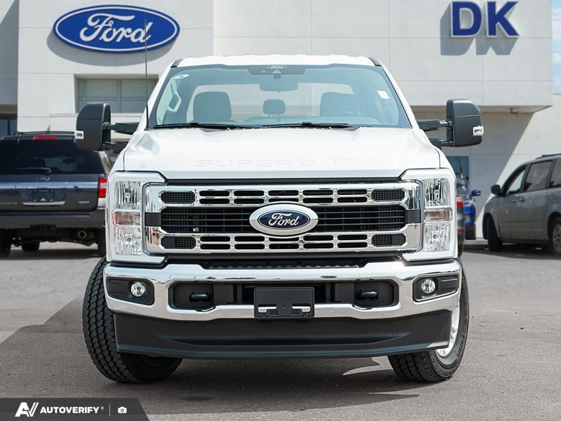 NEW 2026 Ford F-350 Super Duty XLT - Oxford White Exterior / MEDIUM DARK SLATE, CLOTH 40/CONSOLE/40 FRONT SEATS Interior - $87,264 - Stock #D60653 - VIN 1FT8W3BT4TEF02317 - Photo 2
