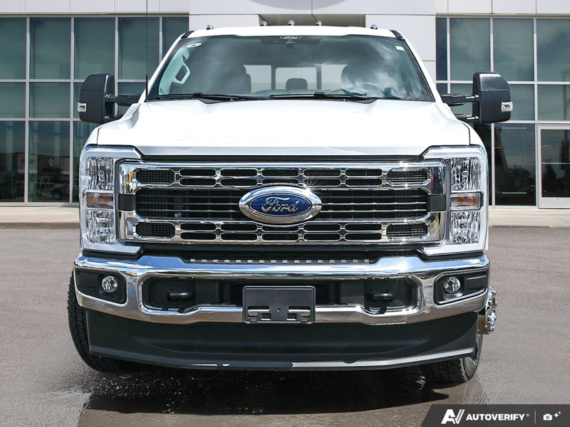 NEW 2026 Ford F-350 Super Duty XLT DRW - Oxford White Exterior / MEDIUM DARK SLATE CLOTH Interior - $91,954 - Stock #E60757 - VIN 1FT8W3DT2TEE82498 - Photo 2
