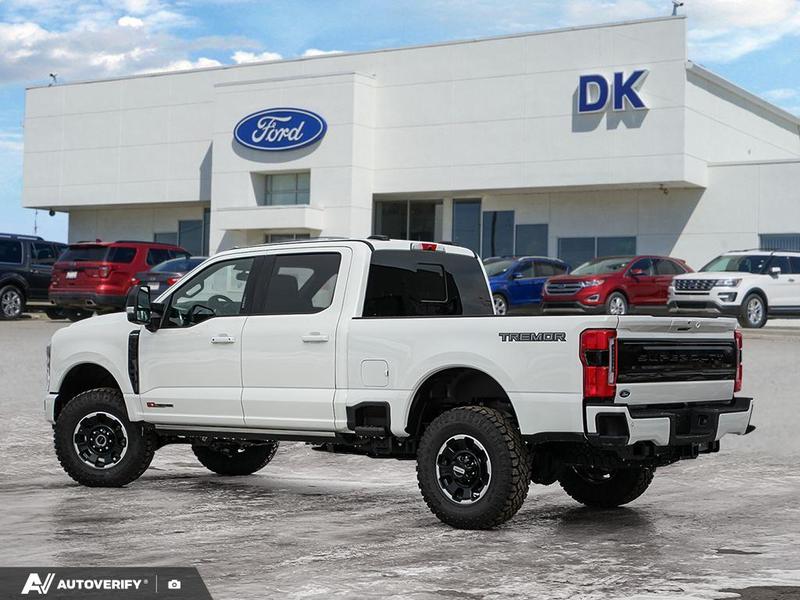 NEW 2026 Ford F-350 Super Duty Platinum - Star White Tri-coat Metallic Exterior / BLACK ONYX/BLUE LEATHER Interior - $131,716 - Stock #D60358 - VIN 1FT8W3BM1TEE07738 - Photo 4
