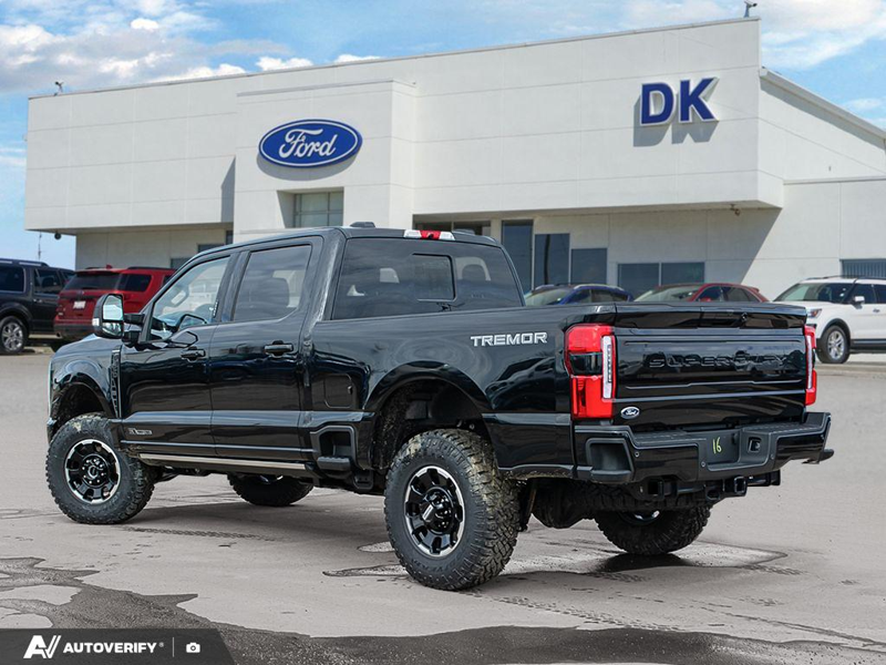 NEW 2026 Ford F-350 Super Duty Platinum - Agate Black Exterior / BLACK ONYX/BLUE LEATHER Interior - $125,616 - Stock #D60355 - VIN 1FT8W3BT0TEE03431 - Photo 4