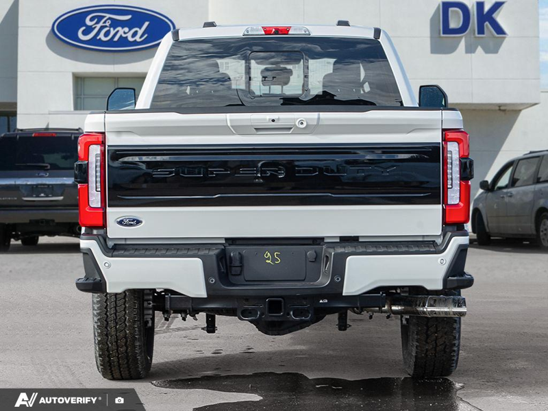 NEW 2026 Ford F-350 Super Duty Platinum - Star White Tri-coat Metallic Exterior / BLACK ONYX/BLUE LEATHER Interior - $121,861 - Stock #D60408 - VIN 1FT8W3BT9TEE27596 - Photo 5