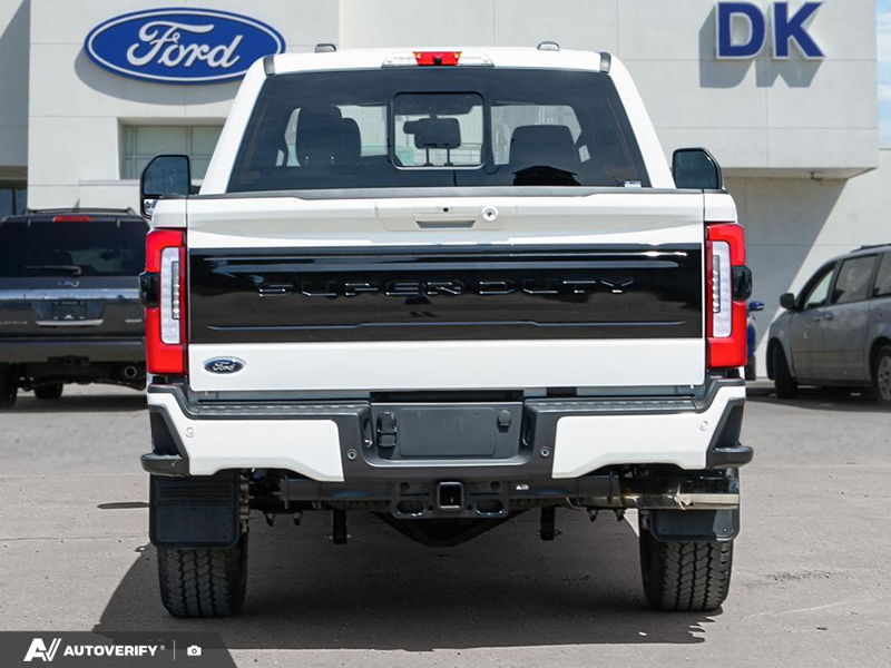 NEW 2026 Ford F-350 Super Duty Platinum - Star White Tri-coat Metallic Exterior / BLACK ONYX/BLUE LEATHER Interior - $120,391 - Stock #D60632 - VIN 1FT8W3BM1TED96420 - Photo 5