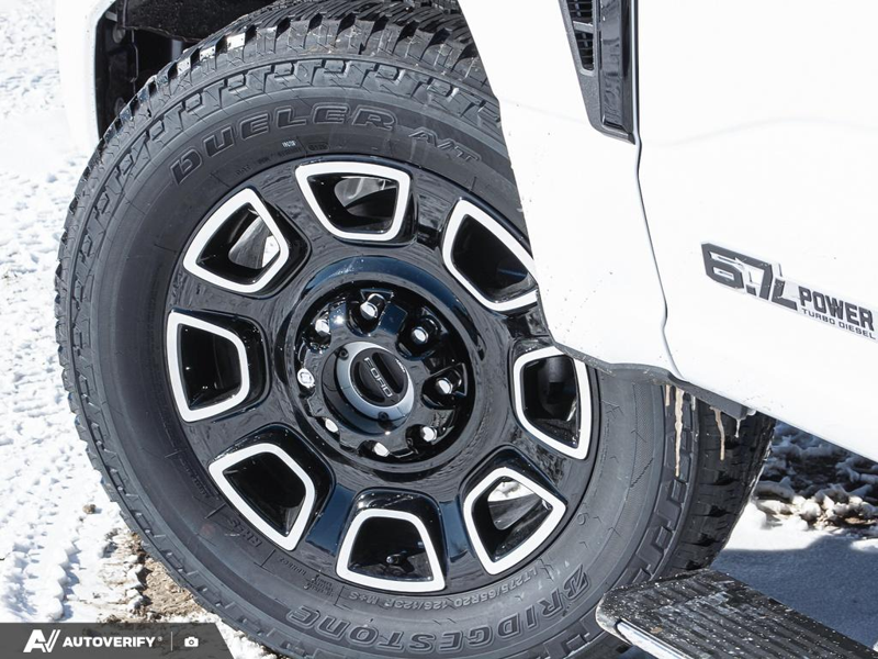 NEW 2026 Ford F-350 Super Duty Platinum - Star White Tri-coat Metallic Exterior / BLACK ONYX/BLUE LEATHER Interior - $121,261 - Stock #D60313 - VIN 1FT8W3BT6TED95352 - Photo 6