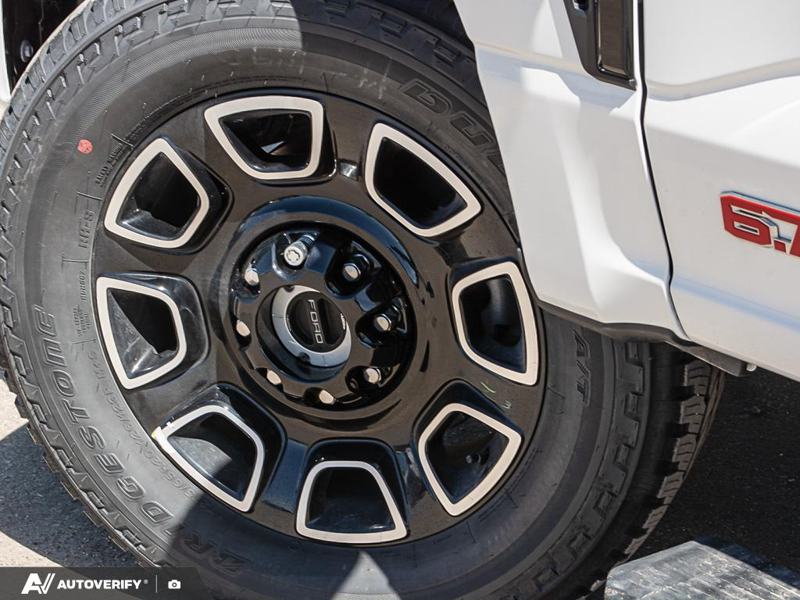 NEW 2026 Ford F-350 Super Duty Platinum - Star White Tri-coat Metallic Exterior / BLACK ONYX/BLUE LEATHER Interior - $124,067 - Stock #D60638 - VIN 1FT8W3BM4TEE13999 - Photo 6