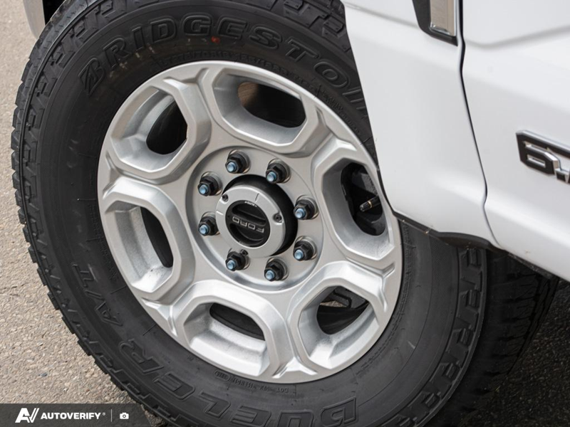NEW 2026 Ford F-350 Super Duty XLT - Oxford White Exterior / MEDIUM DARK SLATE CLOTH Interior - $87,264 - Stock #D60619 - VIN 1FT8W3BT2TEE86652 - Photo 6