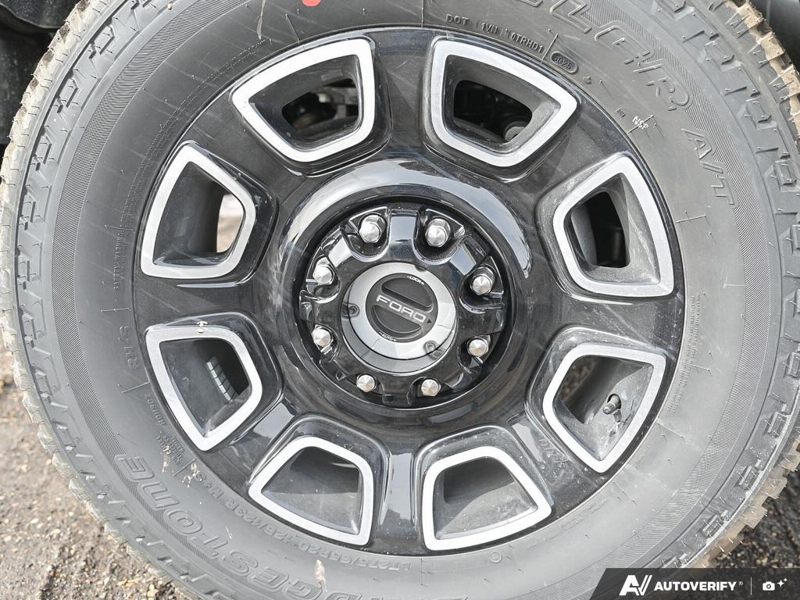 NEW 2026 Ford F-350 Super Duty Platinum - Star White Tri-coat Metallic Exterior / BLACK ONYX/BLUE LEATHER Interior - $116,043 - Stock #E60392 - VIN 1FT8W3BT6TED89079 - Photo 6