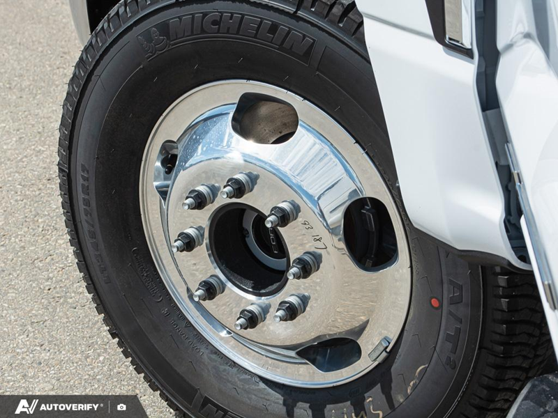 NEW 2026 Ford F-350 Super Duty XLT - Oxford White Exterior / MEDIUM DARK SLATE CLOTH Interior - $91,707 - Stock #D60648 - VIN 1FT8W3DT9TEF02228 - Photo 7