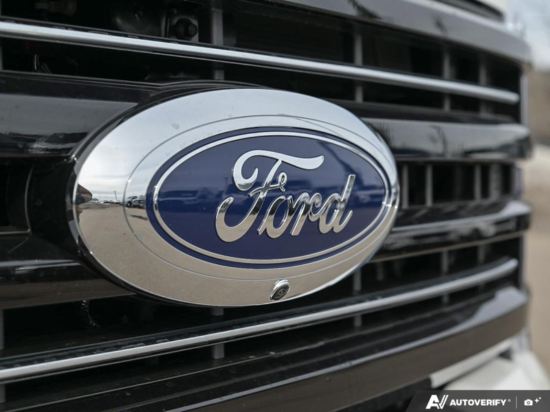 NEW 2026 Ford F-350 Super Duty Platinum Tremor - Star White Tri-coat Metallic Exterior / BLACK ONYX/BLUE LEATHER Interior - $127,253 - Stock #E60436 - VIN 1FT8W3BM9TEE06076 - Photo 9