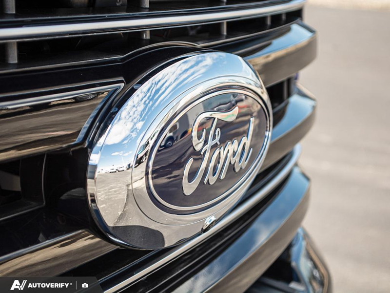 NEW 2026 Ford F-350 Super Duty Platinum - Agate Black Metallic Exterior / BLACK ONYX/PLATINUM BLUE, UNIQUE PLATINUM LEATHER 40/CONSOLE/40 Interior - $122,340 - Stock #D60703 - VIN 1FT8W3BM4TED65193 - Photo 9