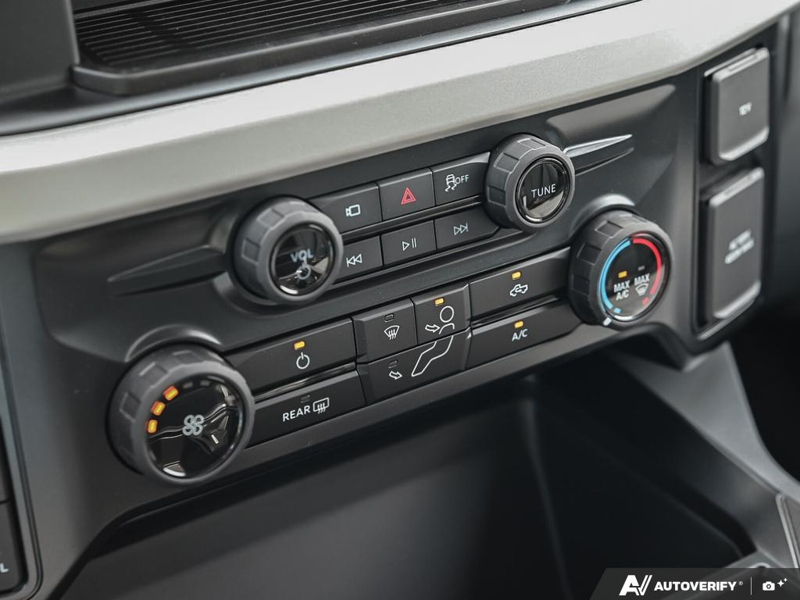 NEW 2026 Ford F-450 Super Duty XLT - Oxford White Exterior / MEDIUM DARK SLATE CLOTH Interior - $102,099 - Stock #E60873 - VIN 1FT8W4DT1TEE69473 - Photo 20