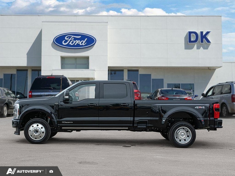 NEW 2026 Ford F-450 Super Duty Platinum - Agate Black Metallic Exterior / BLACK ONYX/PLATINUM BLUE, UNIQUE PLATINUM LEATHER 40/CONSOLE/40 Interior - $126,719 - Stock #D60840 - VIN 1FT8W4DT0TEE97846 - Photo 3