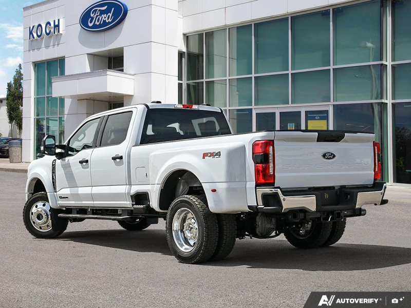 NEW 2026 Ford F-450 Super Duty XLT - Oxford White Exterior / MEDIUM DARK SLATE CLOTH Interior - $102,099 - Stock #E60873 - VIN 1FT8W4DT1TEE69473 - Photo 4