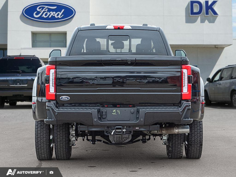 NEW 2026 Ford F-450 Super Duty Platinum - Agate Black Metallic Exterior / BLACK ONYX/PLATINUM BLUE, UNIQUE PLATINUM LEATHER 40/CONSOLE/40 Interior - $126,719 - Stock #D60840 - VIN 1FT8W4DT0TEE97846 - Photo 5