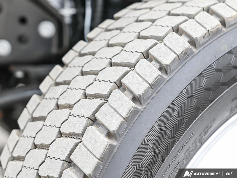 NEW 2026 Ford F-450 Super Duty Platinum - Agate Black Exterior / BLACK ONYX/BLUE LEATHER Interior - $135,458 - Stock #E60275 - VIN 1FT8W4DM9TED92070 - Photo 7