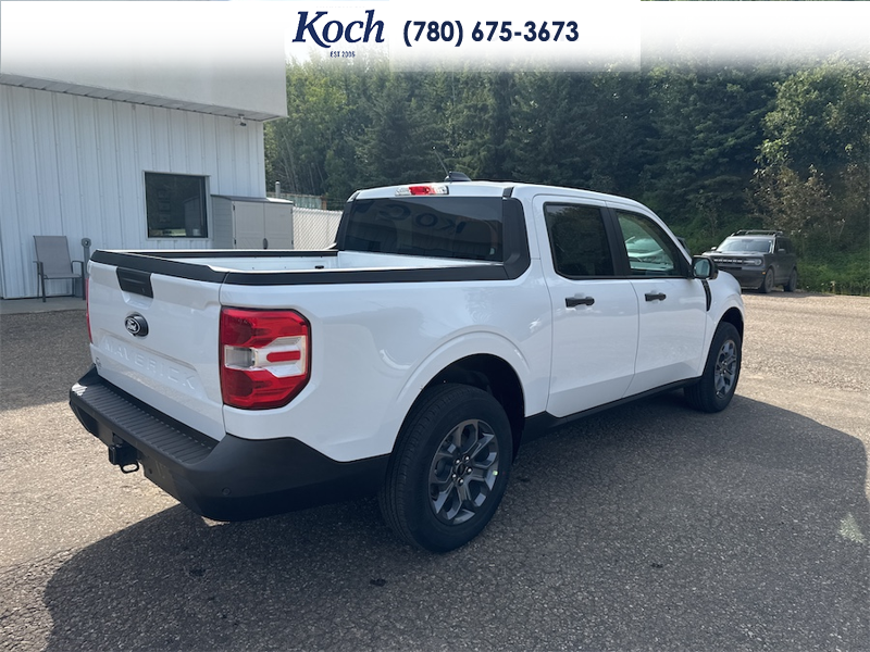NEW 2026 Ford Maverick XLT - Oxford White Exterior / NAVY PIER/ASPEN GREY, UNIQUE CLOTH FRONT BUCKET SEATS Interior - $45,540 - Stock #A26236 - VIN 3FTTW8JA5TRB27011 - Photo 11