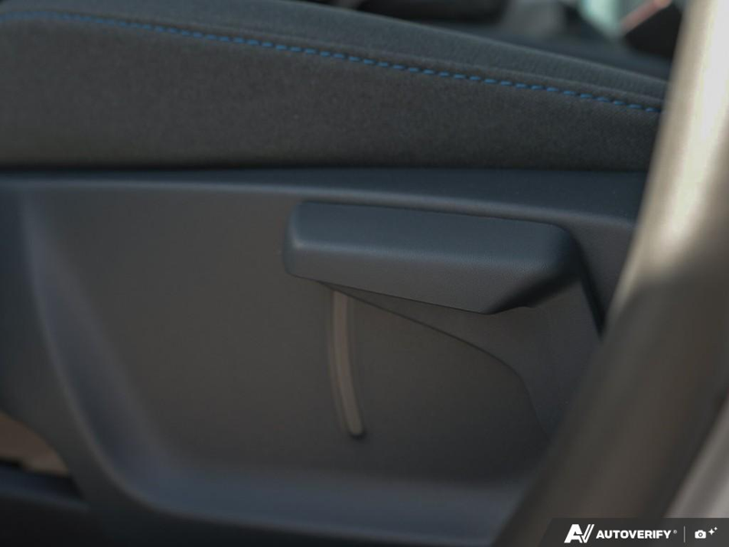 NEW 2026 Ford Maverick XLT - Space White Metallic Exterior / NAVY PIER Interior - $41,673 - Stock #E60698 - VIN 3FTTW8J3XTRA71603 - Photo 27
