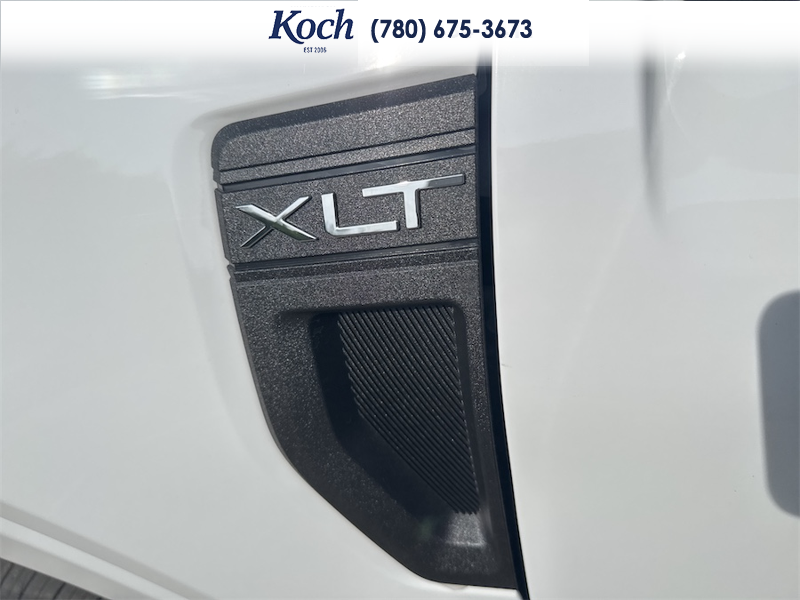 NEW 2026 Ford Maverick XLT - Oxford White Exterior / NAVY PIER/ASPEN GREY, UNIQUE CLOTH FRONT BUCKET SEATS Interior - $45,540 - Stock #A26236 - VIN 3FTTW8JA5TRB27011 - Photo 34