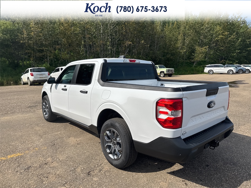 NEW 2026 Ford Maverick XLT - Oxford White Exterior / NAVY PIER/ASPEN GREY, UNIQUE CLOTH FRONT BUCKET SEATS Interior - $45,540 - Stock #A26236 - VIN 3FTTW8JA5TRB27011 - Photo 3