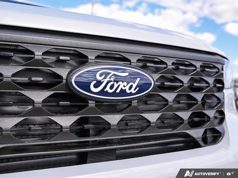 NEW 2026 Ford Maverick XLT - Space White Metallic Exterior / NAVY PIER Interior - $44,094 - Stock #E60698 - VIN 3FTTW8J3XTRA71603 - Photo 9