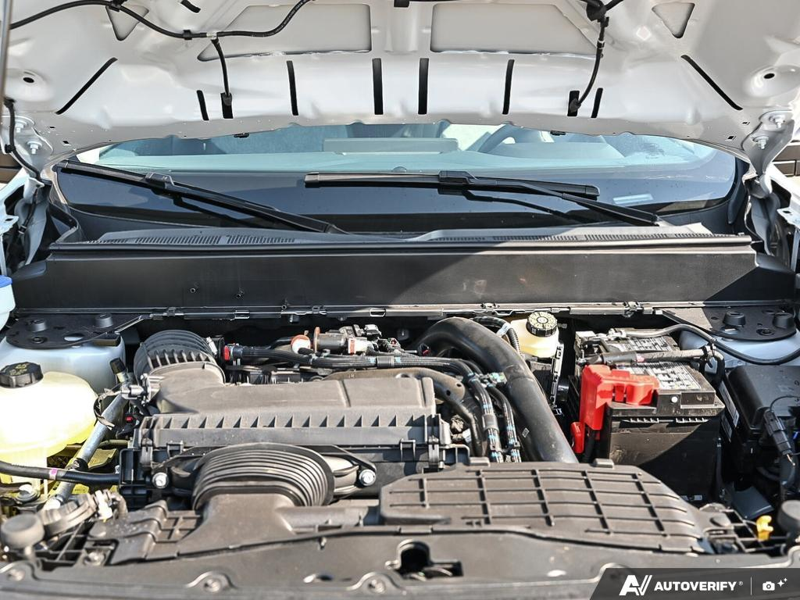 NEW 2026 Ford Maverick XLT - Space White Metallic Exterior / NAVY PIER Interior - $46,394 - Stock #E60840 - VIN 3FTTW8JA8TRB22014 - Photo 8