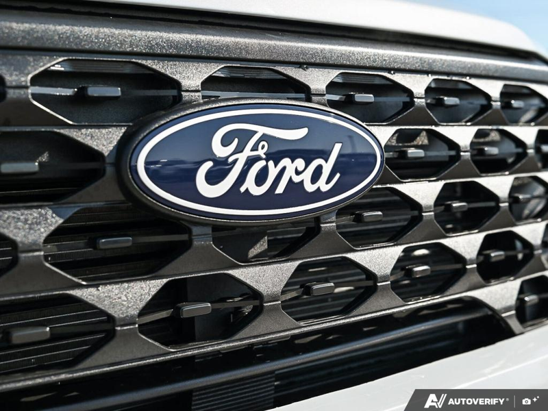 NEW 2026 Ford Maverick XLT - Space White Metallic Exterior / NAVY PIER Interior - $43,641 - Stock #E60840 - VIN 3FTTW8JA8TRB22014 - Photo 9