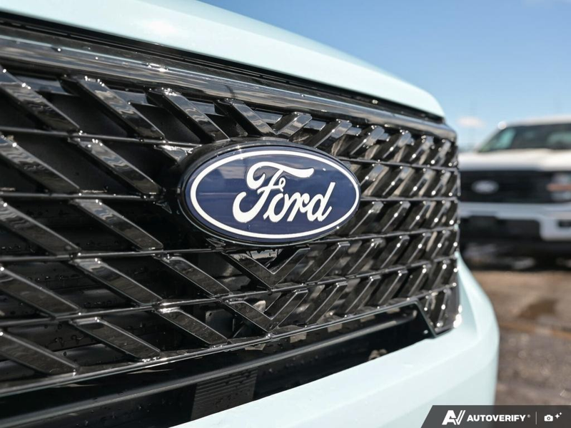 NEW 2026 Ford Maverick XLT - Light Blue Exterior / BLACK ONYX Interior - $47,965 - Stock #E60470 - VIN 3FTTW8J35TRA69239 - Photo 9