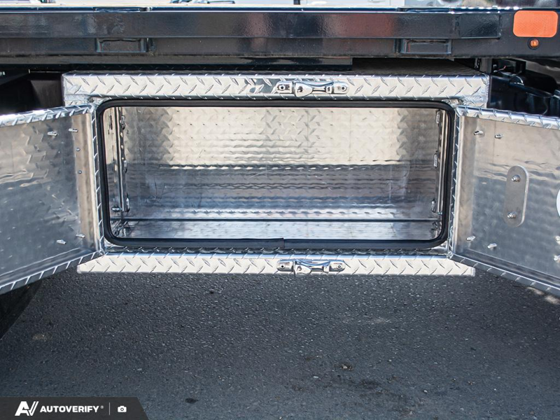 NEW 2026 Ford Super Duty F-550 DRW XLT - Oxford White Exterior / MEDIUM DARK SLATE, CLOTH 40/20/40 FRONT BENCH SEAT Interior - $113,999 - Stock #D60564 - VIN 1FD0W5HT2TEE30724 - Photo 14