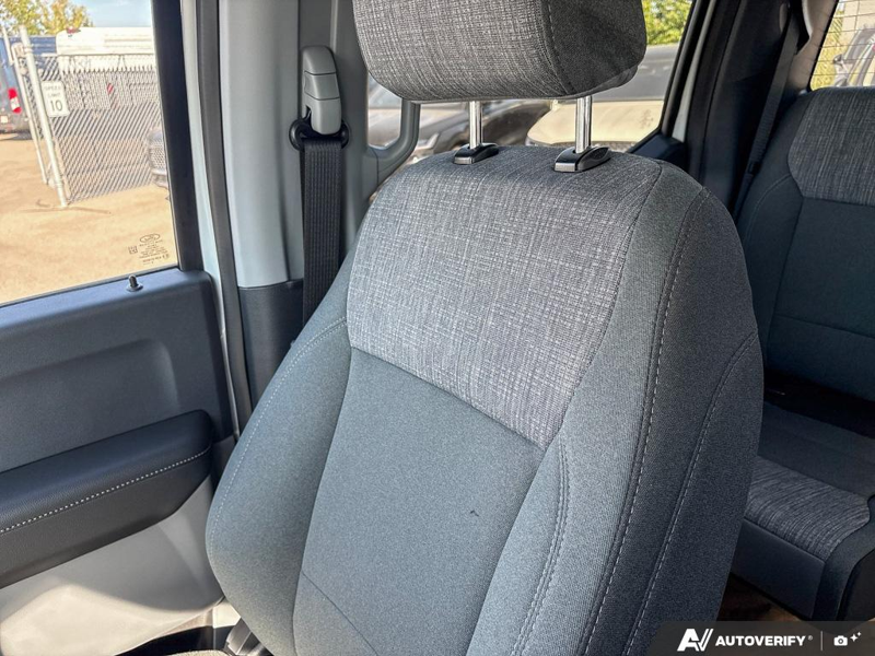 USED 2026 Ford Super Duty F-550 DRW XLT - Oxford White Exterior / MEDIUM DARK SLATE CLOTH Interior - $95,997 - Stock #EP4753 - VIN 1FD0W5HT6TEC08851 - Photo 20