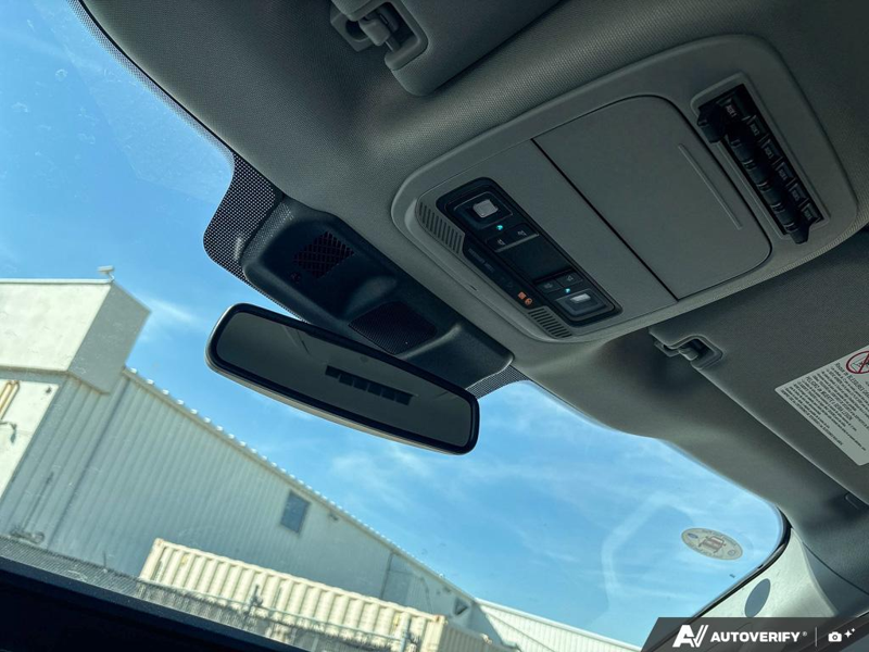 USED 2026 Ford Super Duty F-550 DRW XLT - Oxford White Exterior / MEDIUM DARK SLATE CLOTH Interior - $95,997 - Stock #EP4753 - VIN 1FD0W5HT6TEC08851 - Photo 21
