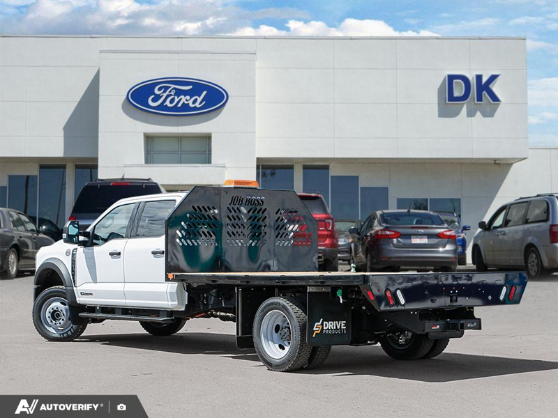 NEW 2026 Ford Super Duty F-550 DRW XLT - Oxford White Exterior / MEDIUM DARK SLATE, CLOTH 40/20/40 FRONT BENCH SEAT Interior - $113,999 - Stock #D60564 - VIN 1FD0W5HT2TEE30724 - Photo 3
