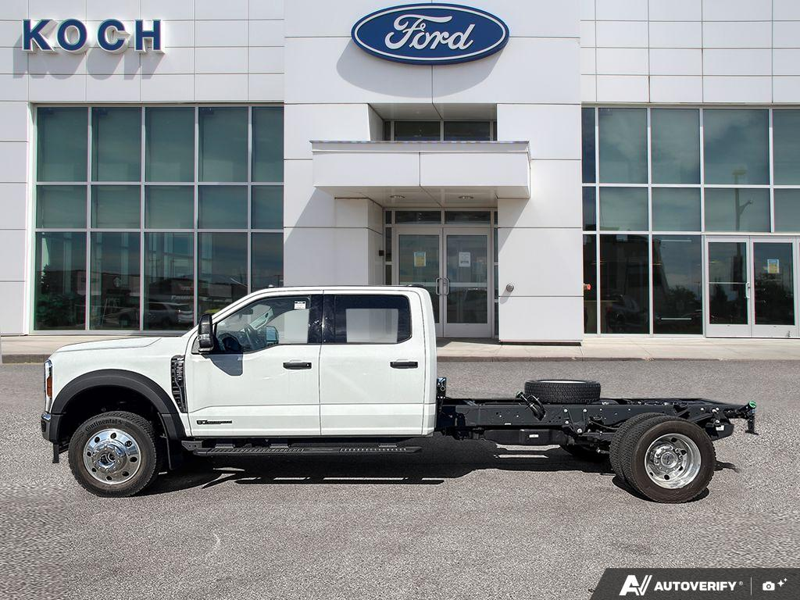 USED 2026 Ford Super Duty F-550 DRW XLT - Oxford White Exterior / MEDIUM DARK SLATE CLOTH Interior - $95,997 - Stock #EP4753 - VIN 1FD0W5HT6TEC08851 - Photo 3