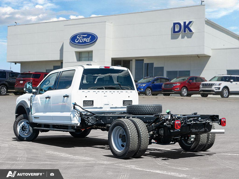 NEW 2026 Ford Super Duty F-550 DRW XLT - Oxford White Exterior / MEDIUM DARK SLATE CLOTH Interior - $99,999 - Stock #D60634 - VIN 1FD0W5HT2TEE83164 - Photo 4