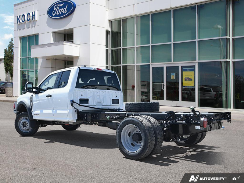 NEW 2026 Ford Super Duty F-550 DRW XLT - Oxford White Exterior / MEDIUM DARK SLATE CLOTH Interior - $103,194 - Stock #E60836 - VIN 1FD0X5HT8TEF28072 - Photo 4