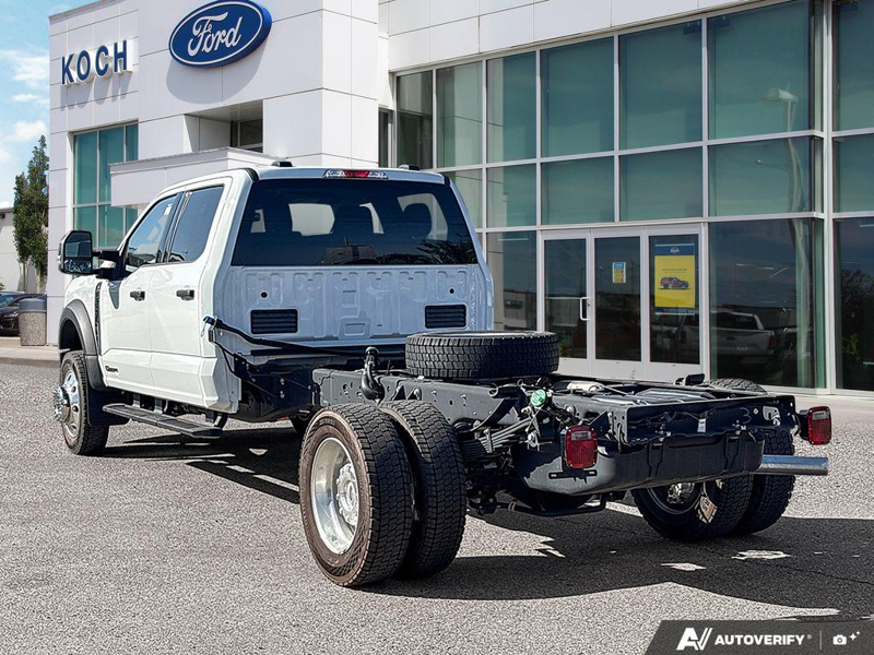 USED 2026 Ford Super Duty F-550 DRW XLT - Oxford White Exterior / MEDIUM DARK SLATE CLOTH Interior - $95,997 - Stock #EP4753 - VIN 1FD0W5HT6TEC08851 - Photo 4