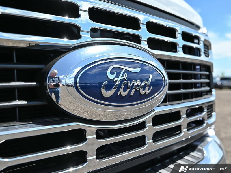 NEW 2026 Ford Super Duty F-550 DRW XLT - Oxford White Exterior / MEDIUM DARK SLATE CLOTH Interior - $105,244 - Stock #E60767 - VIN 1FD0W5HT9TEE96235 - Photo 9