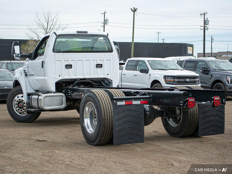 NEW 2026 Ford Super Duty F-750 REGULAR CAB DOCK HGT - Oxford White Exterior / STEEL GRAY CLOTH Interior - $119,946 - Stock #E60001 - VIN 1FDPF7DX2TDF00666 - Photo 4