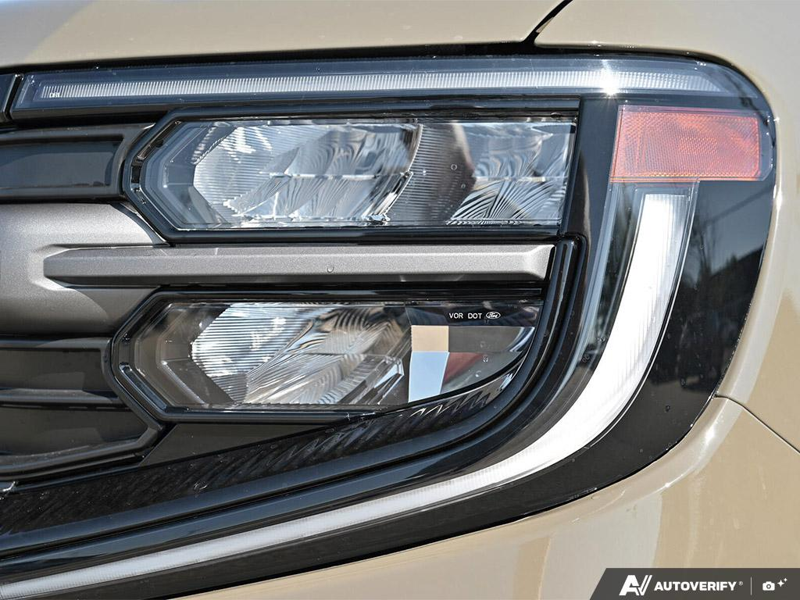 NEW 2027 Ford Expedition Tremor - Marsh Grey Exterior / BLACK ONYX/ELECTRIC SPICE, LEATHER-TRIMMED HEATED & VENTILATED F Interior - $115,344 - Stock #E70010 - VIN 1FMJU1RG7VEA00811 - Photo 10