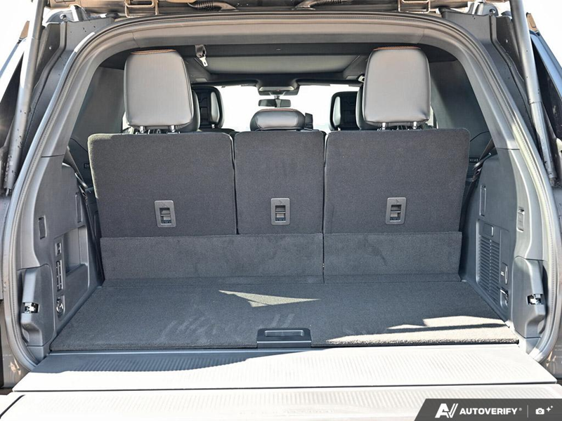 NEW 2027 Ford Expedition Tremor - Marsh Grey Exterior / BLACK ONYX/ELECTRIC SPICE, LEATHER-TRIMMED HEATED & VENTILATED F Interior - $115,344 - Stock #E70010 - VIN 1FMJU1RG7VEA00811 - Photo 11