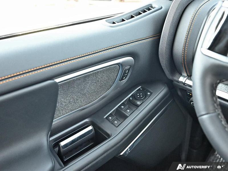 NEW 2027 Ford Expedition Tremor - Marsh Grey Exterior / BLACK ONYX/ELECTRIC SPICE, LEATHER-TRIMMED HEATED & VENTILATED F Interior - $109,844 - Stock #E70010 - VIN 1FMJU1RG7VEA00811 - Photo 17