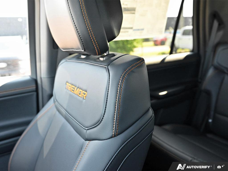 NEW 2027 Ford Expedition Tremor - Marsh Grey Exterior / BLACK ONYX/ELECTRIC SPICE, LEATHER-TRIMMED HEATED & VENTILATED F Interior - $115,344 - Stock #E70010 - VIN 1FMJU1RG7VEA00811 - Photo 23