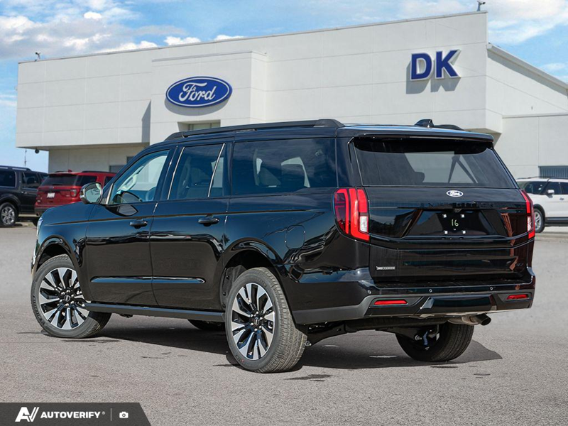 NEW 2027 Ford Expedition Platinum Max - Agate Black Metallic Exterior / SALT CRYSTAL GREY, LEATHER-TRIMMED HEATED & VENTILATED FRONT CAP Interior - $109,305 - Stock #D70080 - VIN 1FMJK1M80VEA13065 - Photo 4